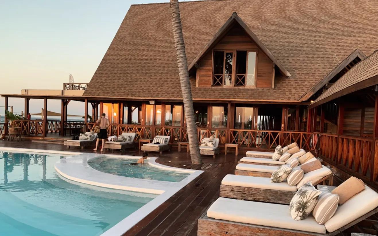 Experience Ultimate Luxury at a 5 Star Resort Near Film City with World-Class Amenities